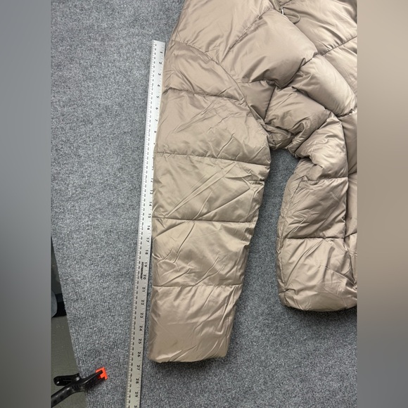 Winter Clearance! Fashion to Figure 3X Long Puffer Coat Taupe Hooded - Picture 9 of 10